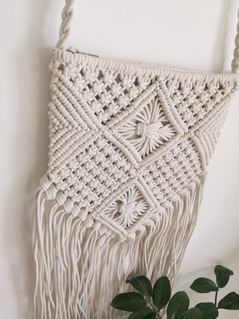 Beautiful Macrame Sling Bag For Women - Leechoo